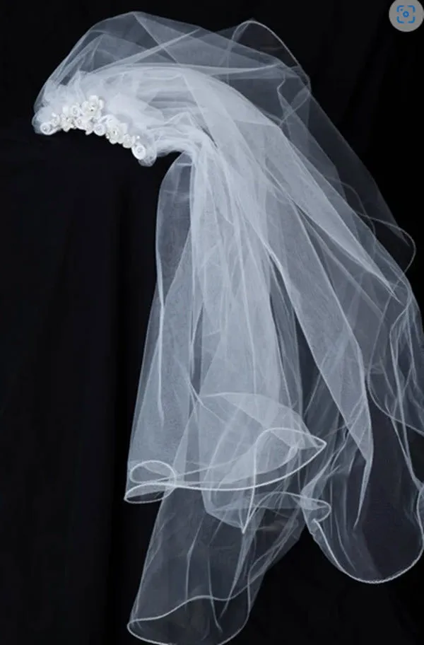 010-Satin Flower Comb Veil