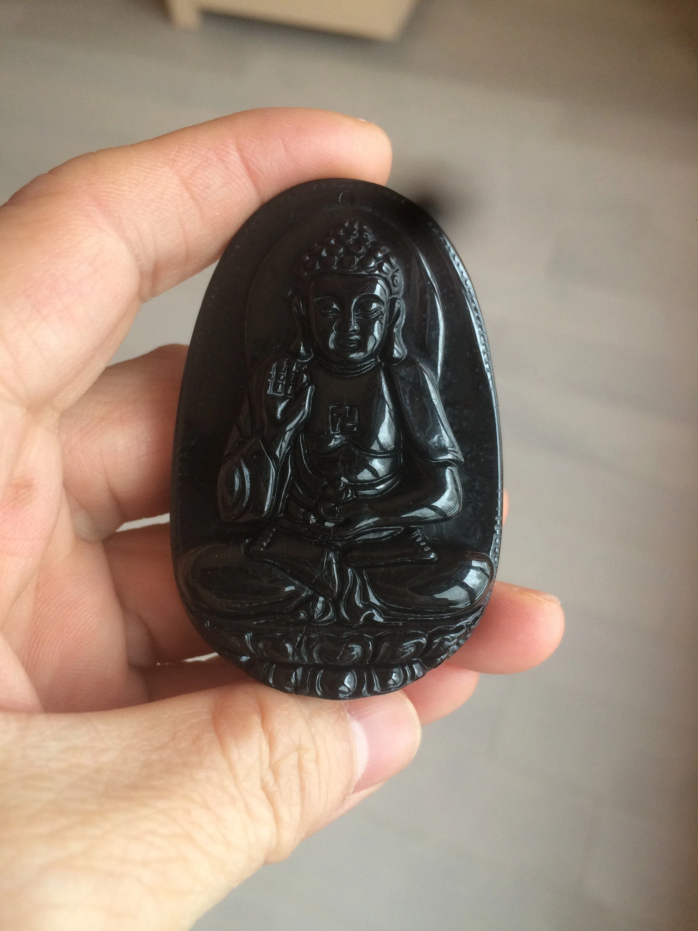 100% Natural type A black jadeite jade(墨翠， mocui) Guanyin pendant BG31-3