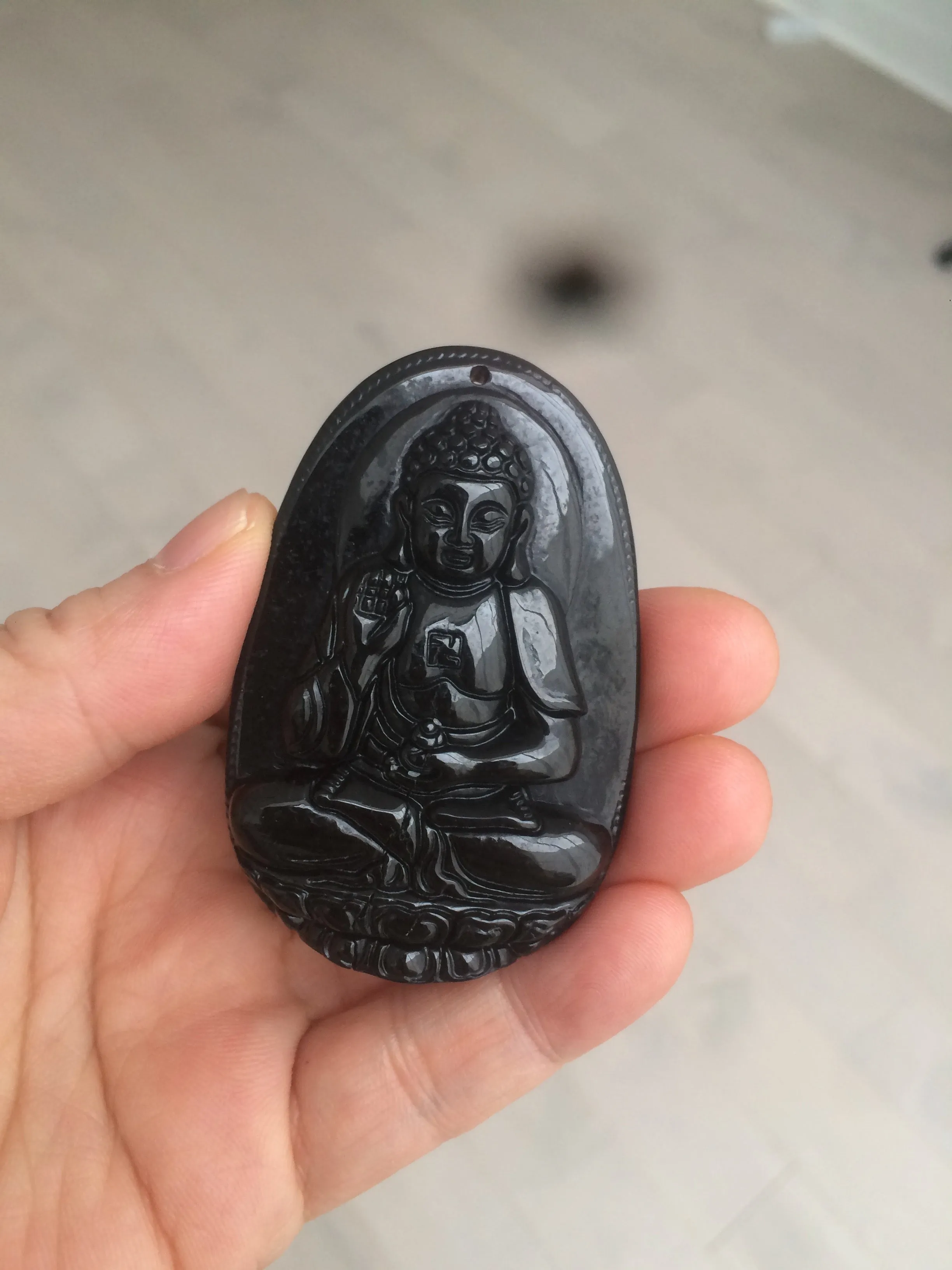 100% Natural type A black jadeite jade(墨翠， mocui) Guanyin pendant BG31-3