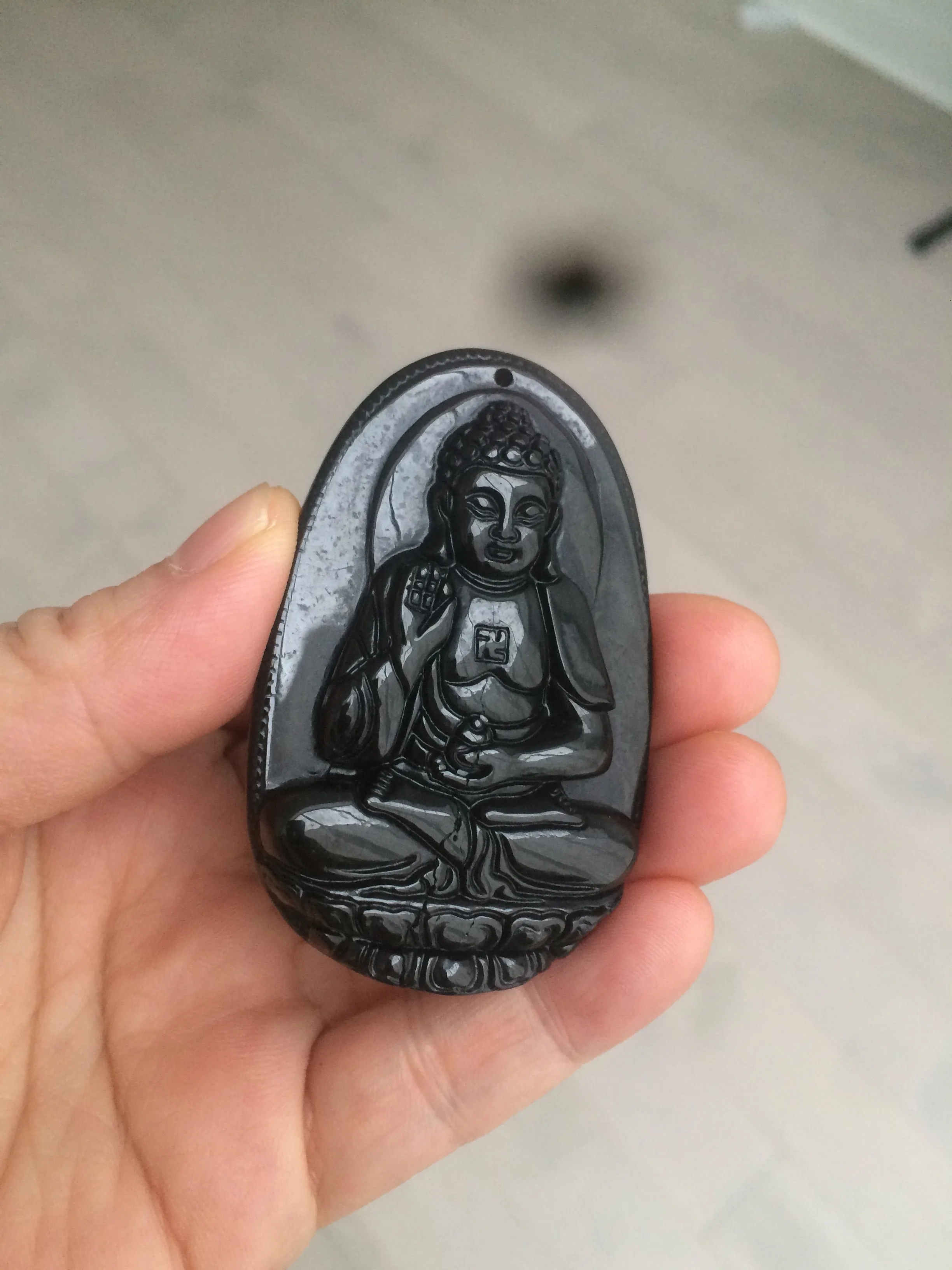 100% Natural type A black jadeite jade(墨翠， mocui) Guanyin pendant BG31-3