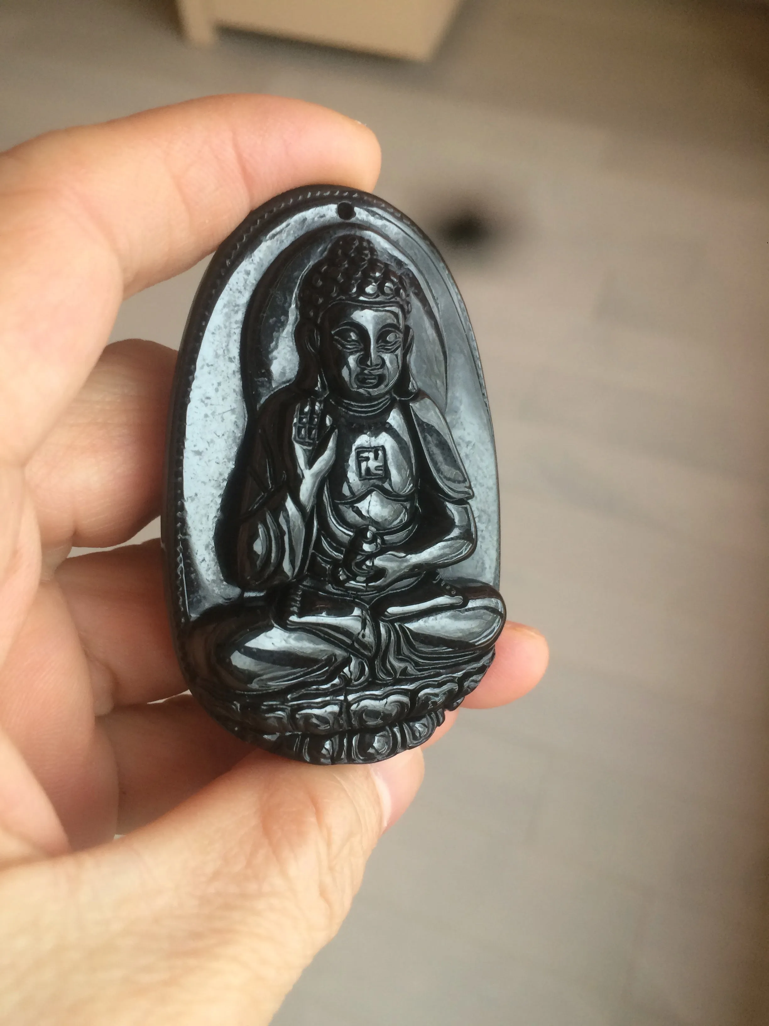 100% Natural type A black jadeite jade(墨翠， mocui) Guanyin pendant BG31-3