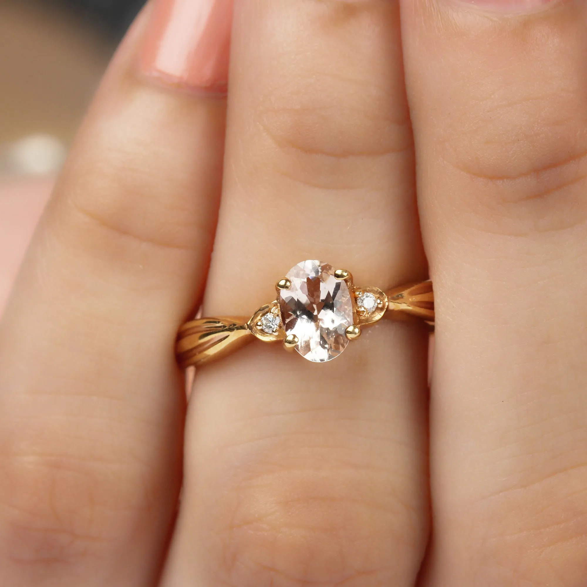 3/4 CT Oval Cut Morganite Solitaire Ring with Diamond