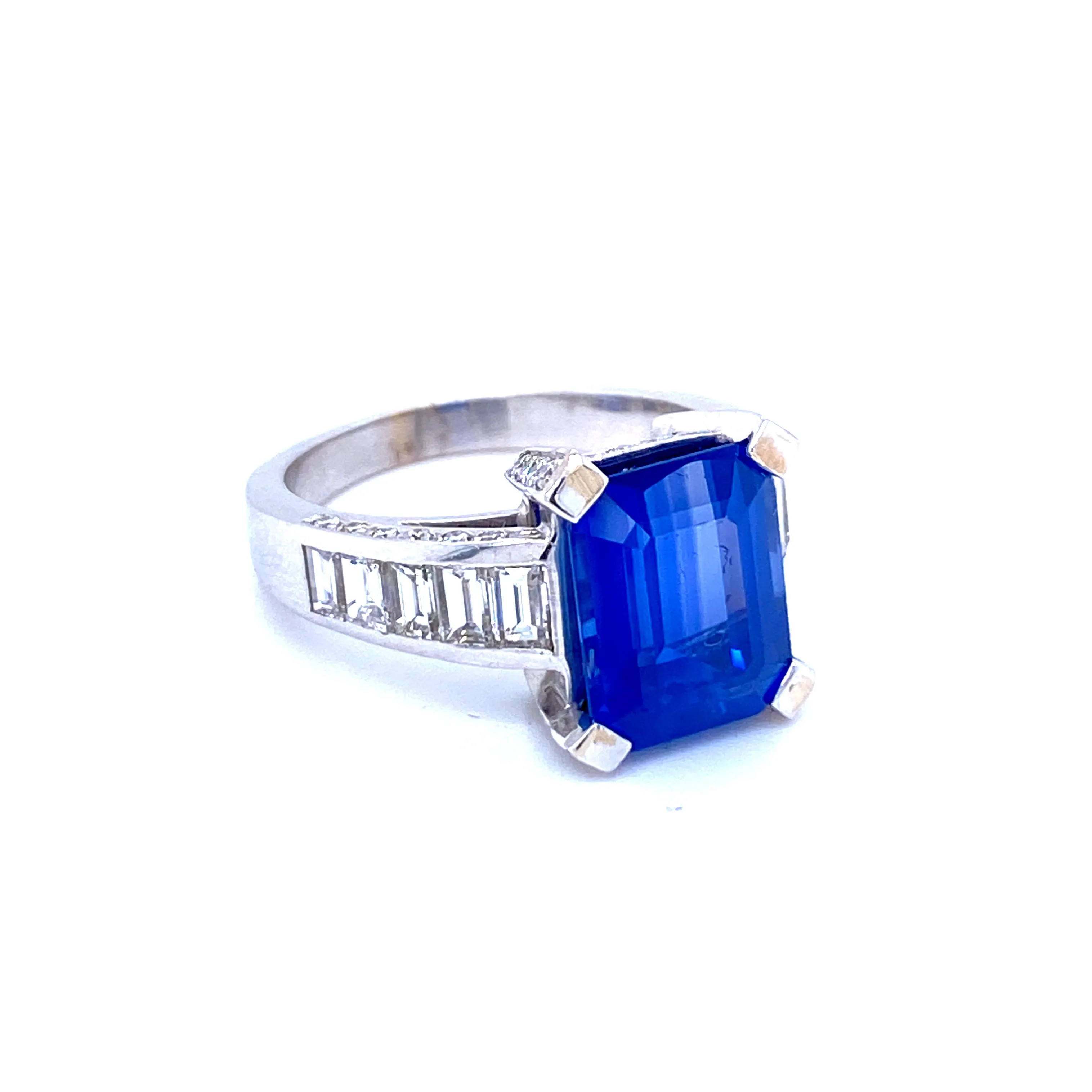 GIA Certified 6.59 Carat Sapphire Diamond Gold Ring