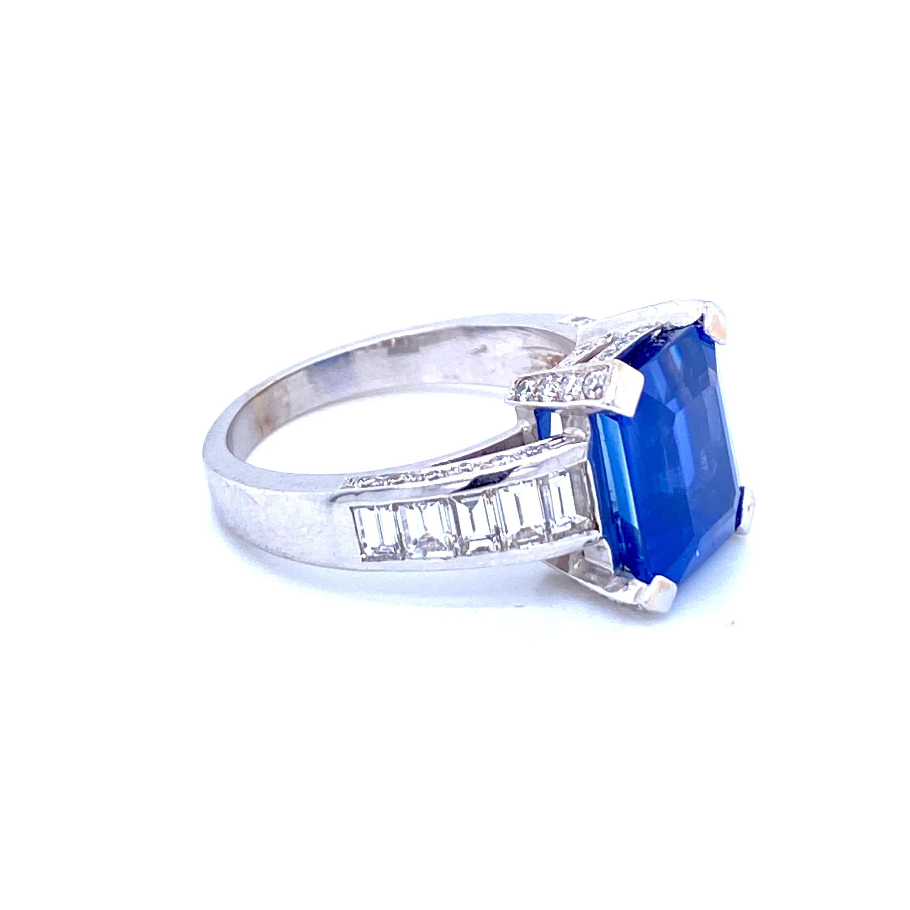 GIA Certified 6.59 Carat Sapphire Diamond Gold Ring