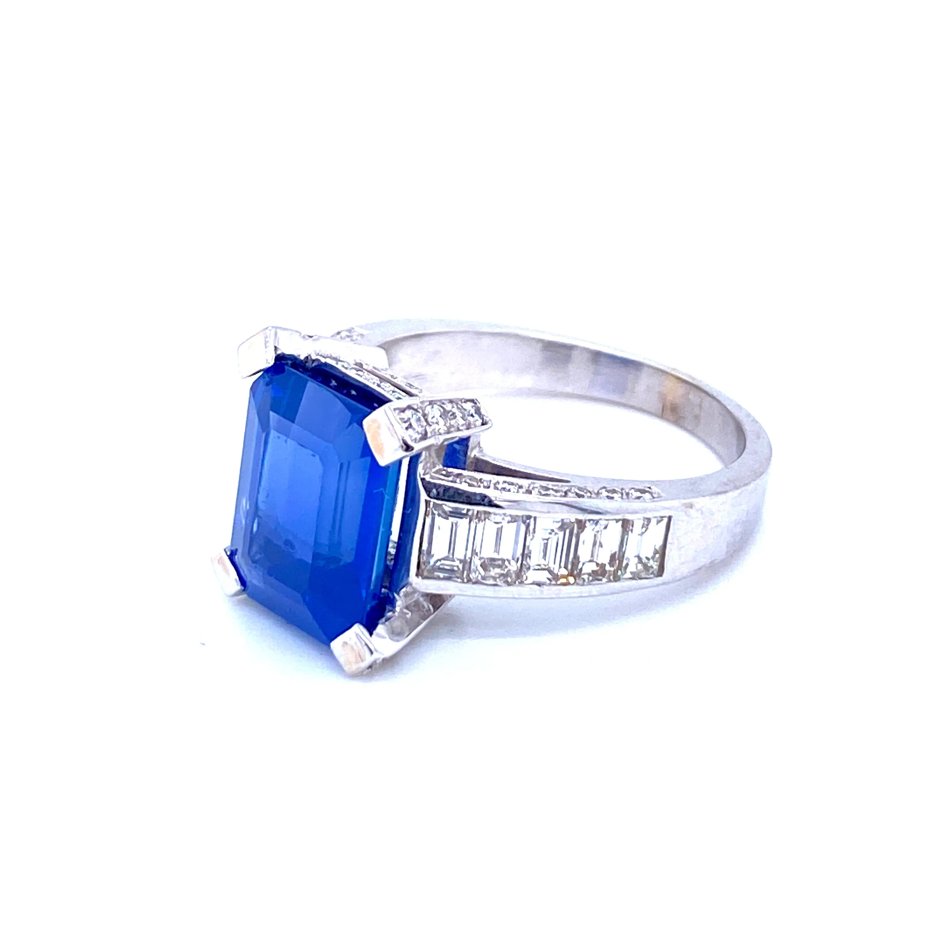 GIA Certified 6.59 Carat Sapphire Diamond Gold Ring