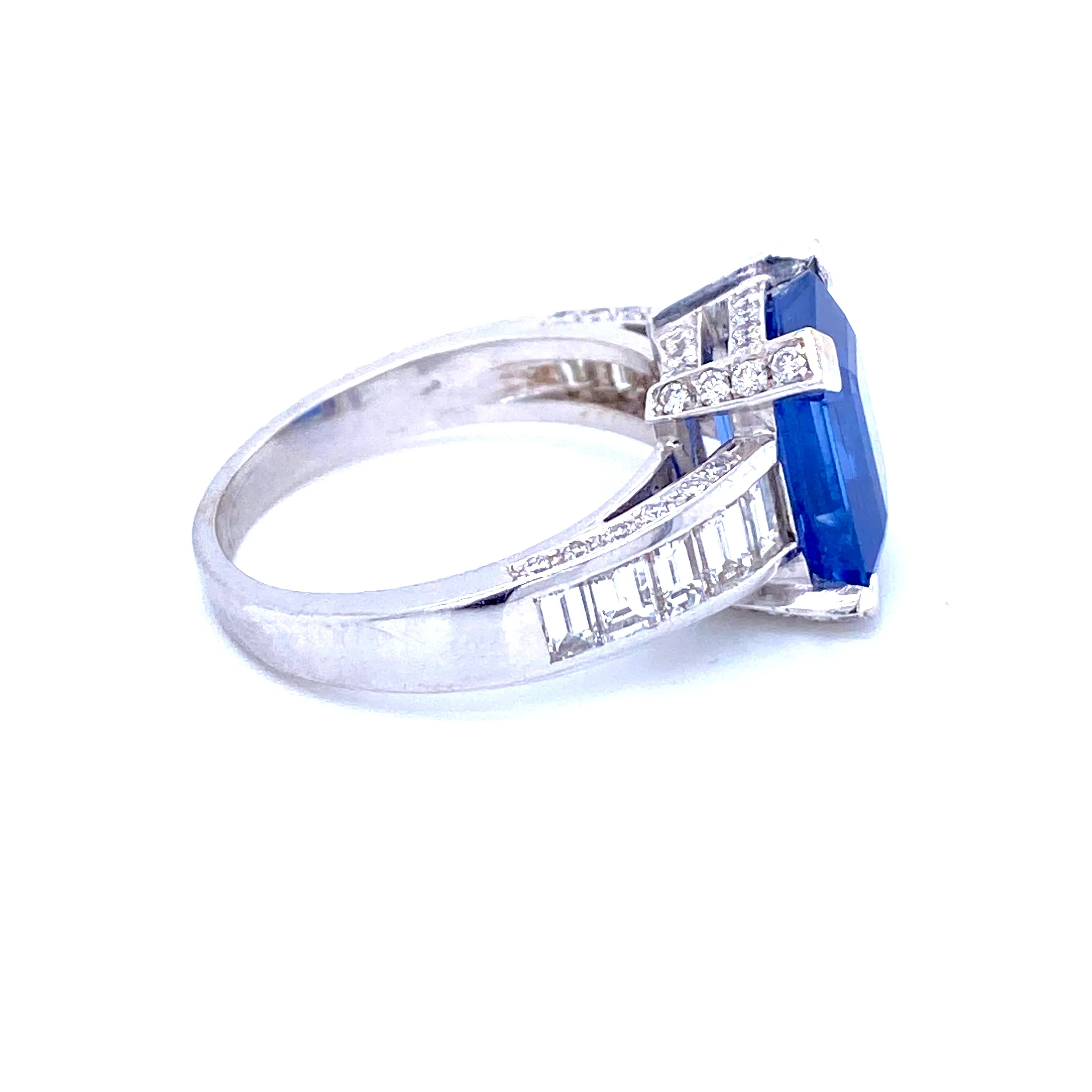 GIA Certified 6.59 Carat Sapphire Diamond Gold Ring