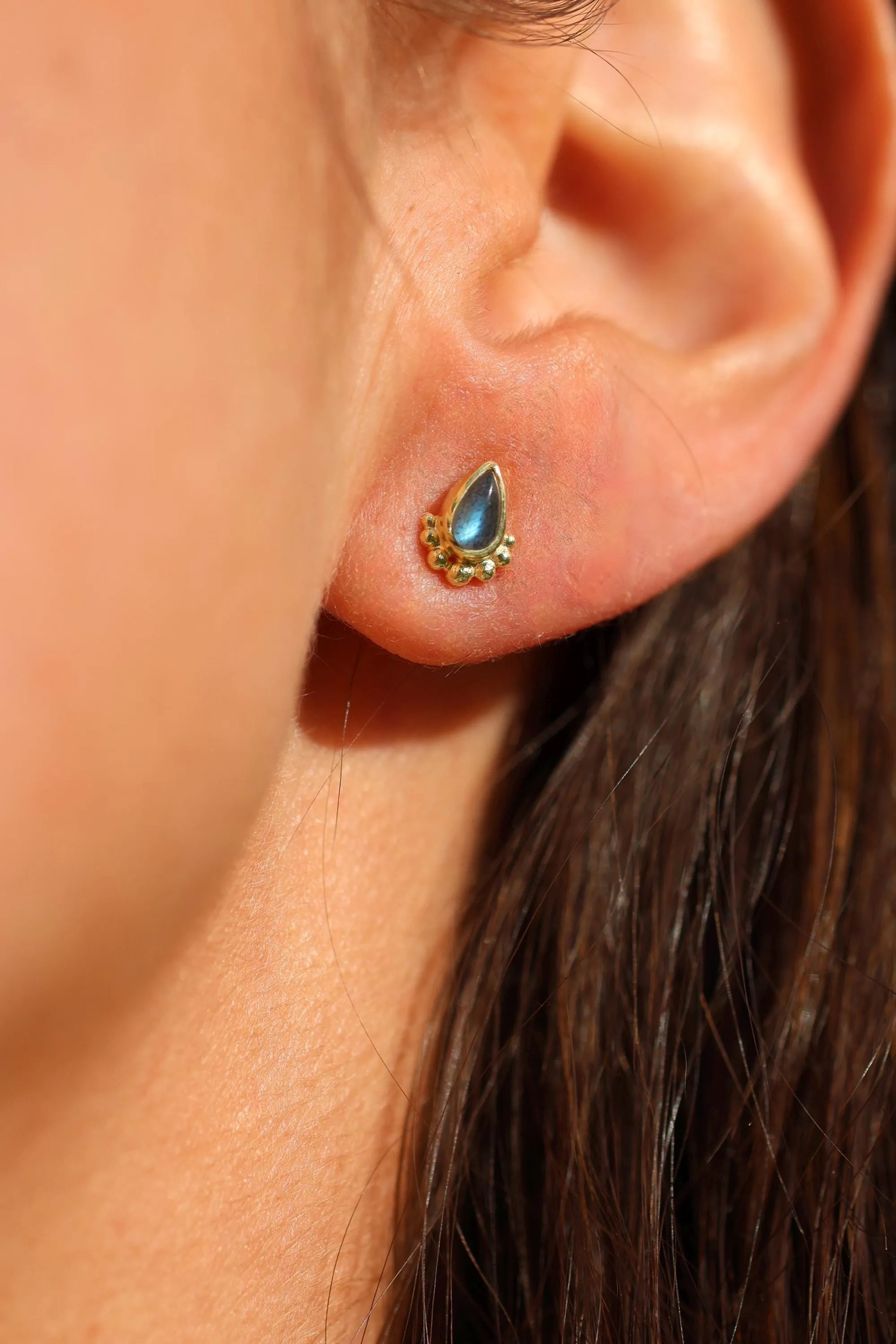 Mini Gias Gold Labradorite Studs