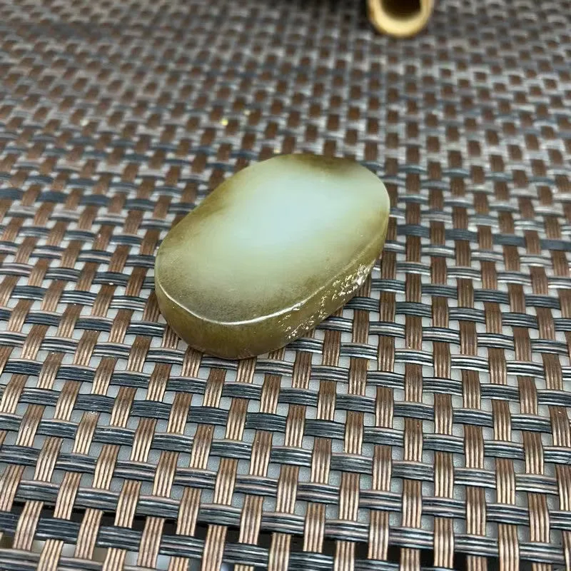 Natural Hetian Jade Rough Nephrite Raw (26g,4.1X2.7X1.0cm)