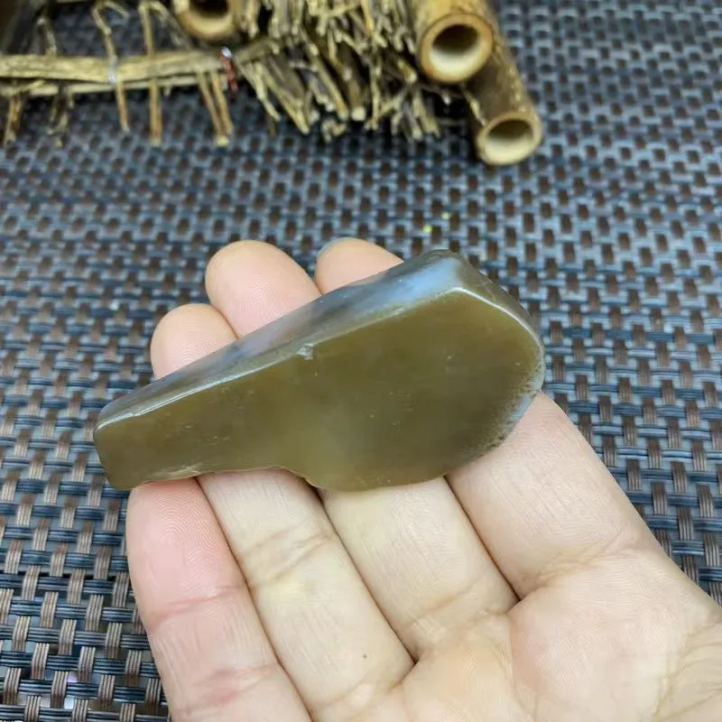 Natural Hetian Jade Rough Nephrite Raw (36g,5.9X3.1X1.6cm)