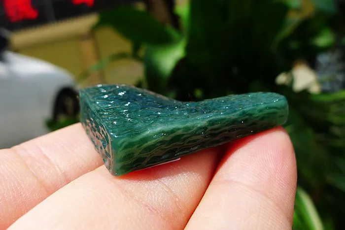 Natural Jade Rough Jadeite Raw (10.6g,3.65X2.1X0.8cm)