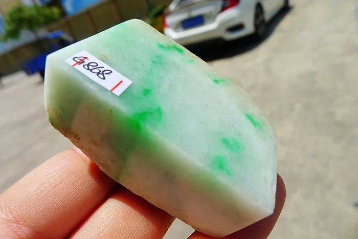 Natural Jade Rough Jadeite Raw (126g,5.1X3.8X2.4cm)