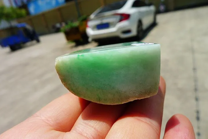 Natural Jade Rough Jadeite Raw (126g,5.1X3.8X2.4cm)