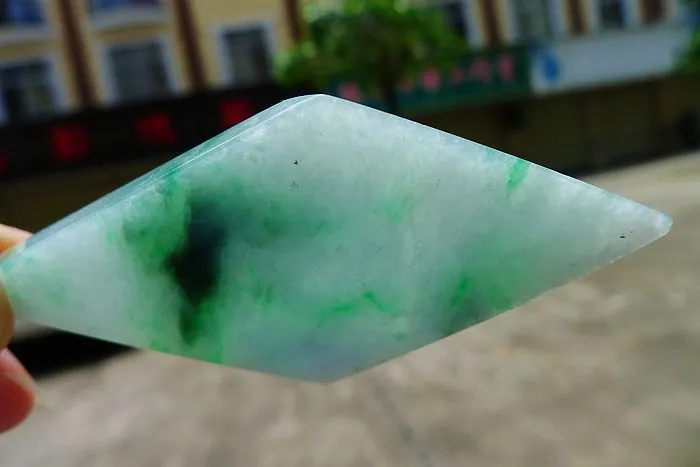 Natural Jade Rough Jadeite Raw (19g,7.3X3.3X0.45cm)