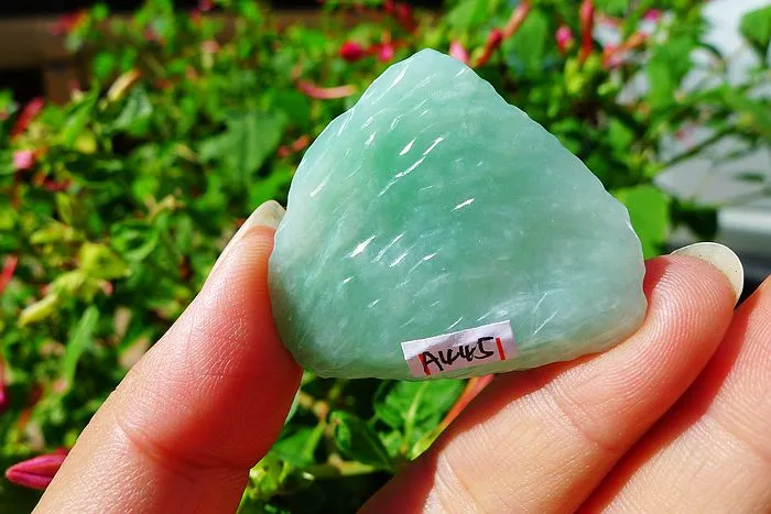 Natural Jade Rough Jadeite Raw (20g,4X3.8X0.8cm)