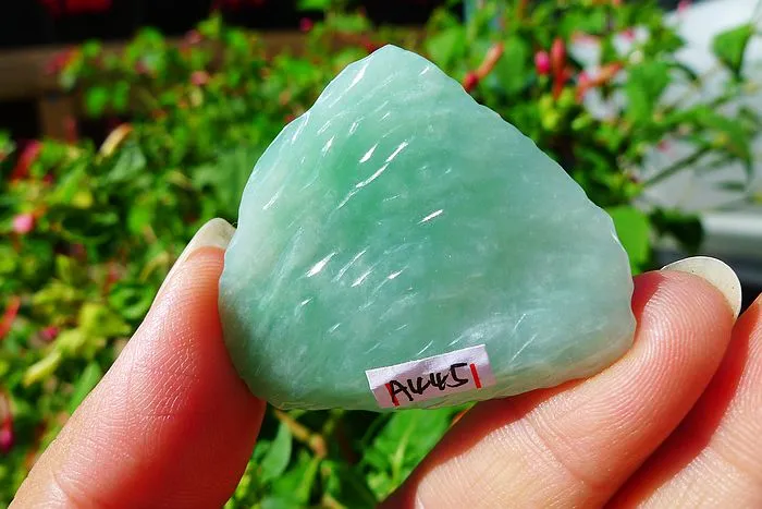 Natural Jade Rough Jadeite Raw (20g,4X3.8X0.8cm)