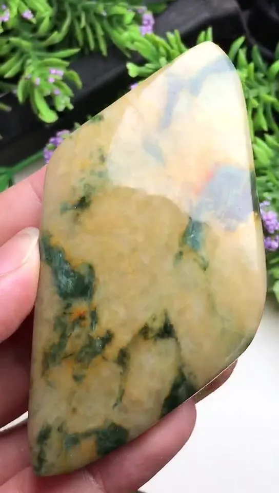 Natural Jade Rough Jadeite Raw (61g,5.8X4.4X0.94cm)-V4018