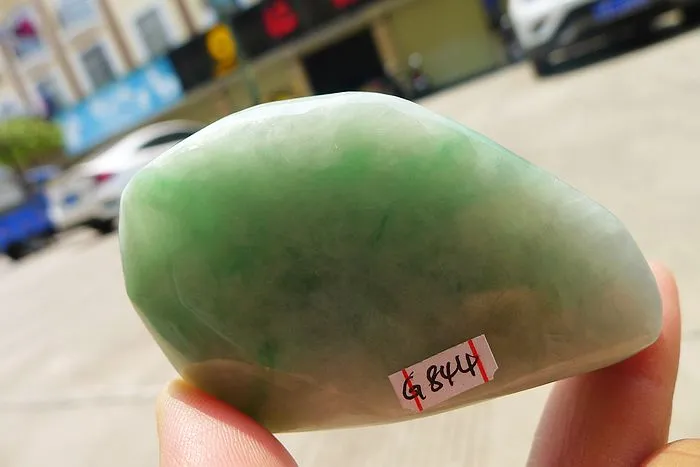 Natural Jade Rough Jadeite Raw (92g,6.8X4X1.55cm)