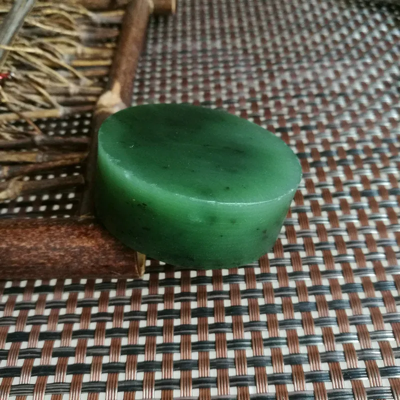 Natural Kunlun Jade Rough Nephrite Raw (102g, 4.9X1.8cm)