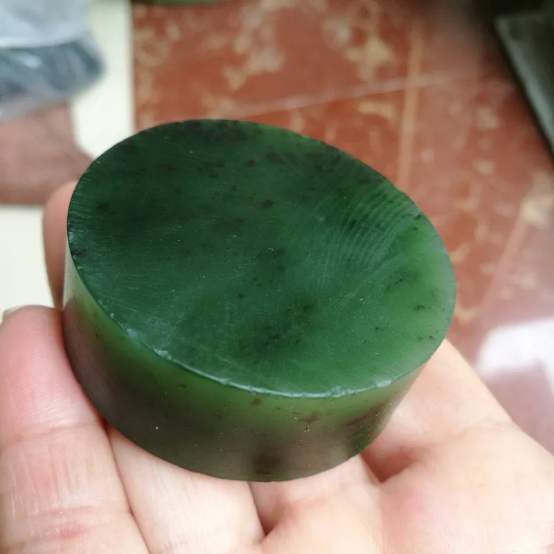 Natural Kunlun Jade Rough Nephrite Raw (102g, 4.9X1.8cm)