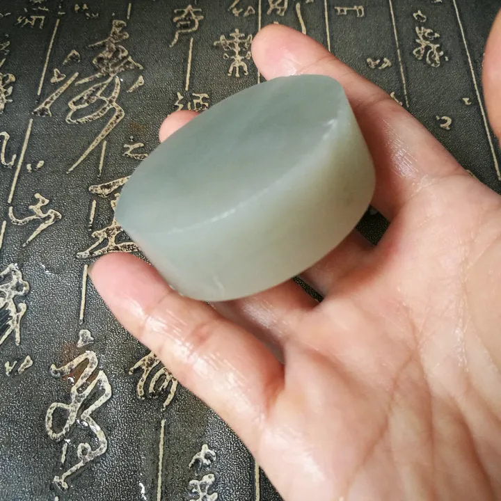 Natural Kunlun Jade Rough Nephrite Raw (120g, 5.3X1.9cm)