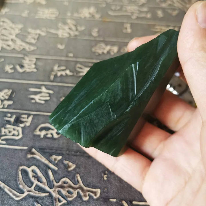 Natural Kunlun Jade Rough Nephrite Raw (145g, 6.5X4X3cm)