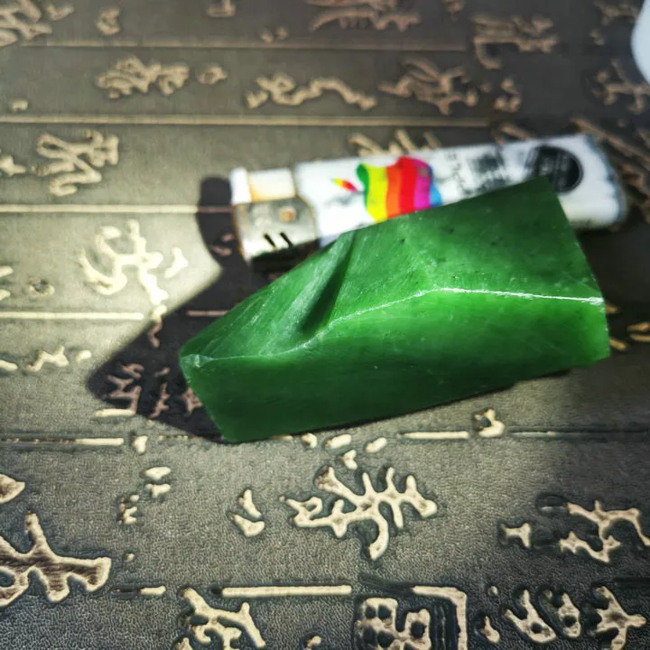 Natural Kunlun Jade Rough Nephrite Raw (145g, 6.5X4X3cm)