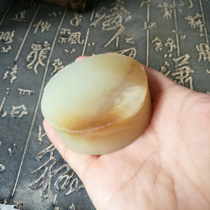 Natural Kunlun Jade Rough Nephrite Raw (147g, 5.5X5.5X2cm)