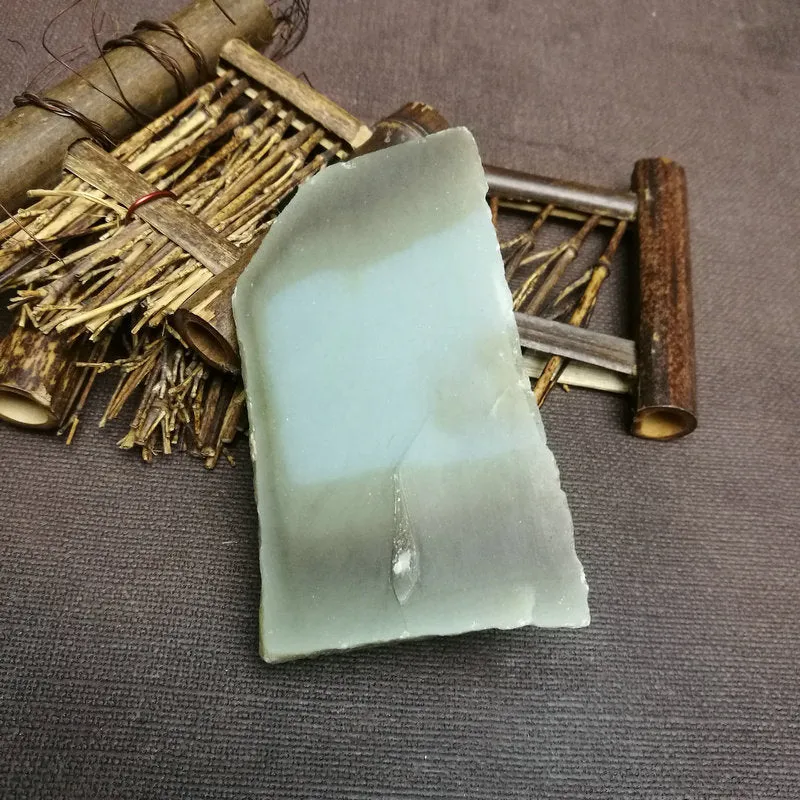 Natural Kunlun Jade Rough Nephrite Raw (166g,8.5X5.4X5cm)