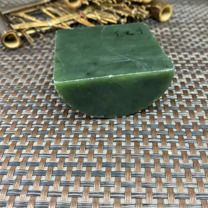 Natural Kunlun Jade Rough Nephrite Raw (182g,5.5X5.4X2.5cm)