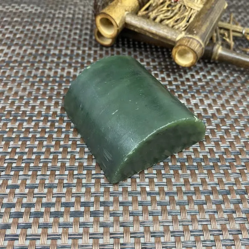 Natural Kunlun Jade Rough Nephrite Raw (182g,5.5X5.4X2.5cm)