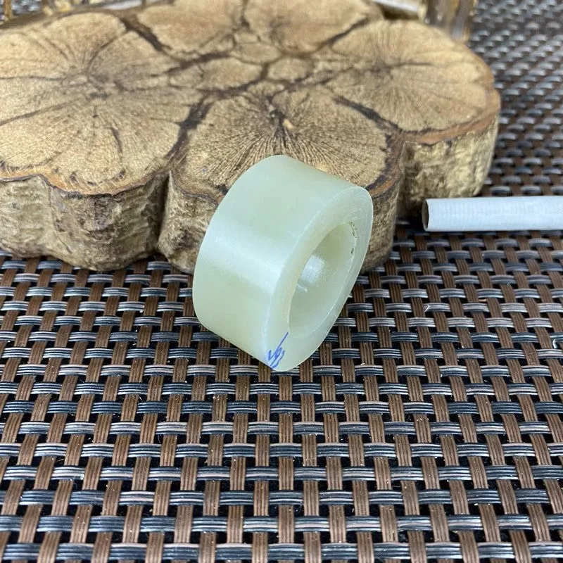 Natural Kunlun Jade Rough Nephrite Raw (28g,3.6X1.5cm)