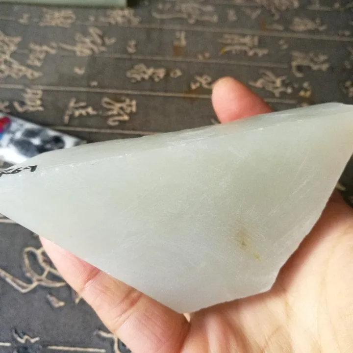 Natural Kunlun Jade Rough Nephrite Raw (291g, 10X5X4.5cm)