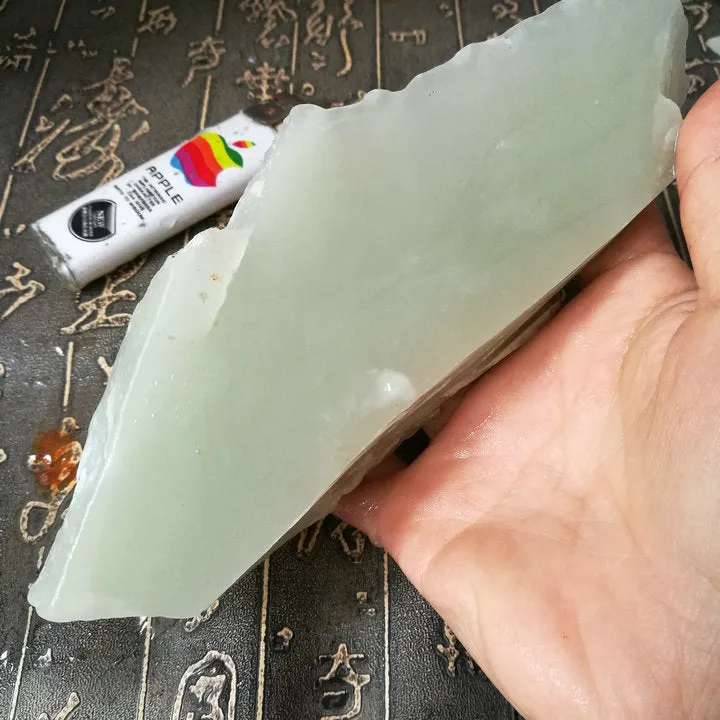 Natural Kunlun Jade Rough Nephrite Raw (339g, 16X6X3cm)