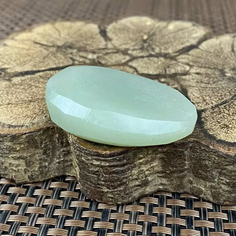 Natural Kunlun Jade Rough Nephrite Raw (36g,4.5X3.2X1.5cm)