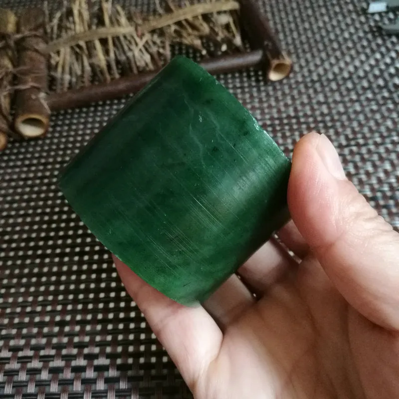 Natural Kunlun Jade Rough Nephrite Raw (378g, 4.6X5.9cm)