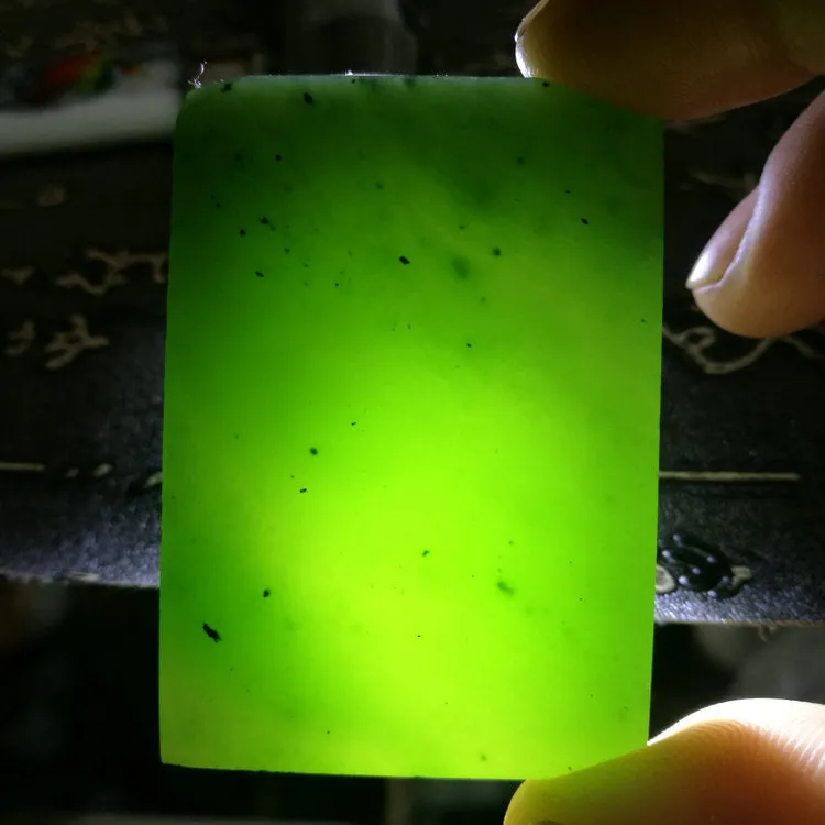 Natural Kunlun Jade Rough Nephrite Raw (41g, 5X3.5X0.8cm)