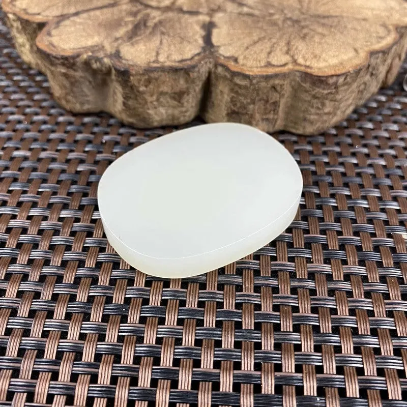 Natural Kunlun Jade Rough Nephrite Raw (44g,5.0X4.0X0.9cm)