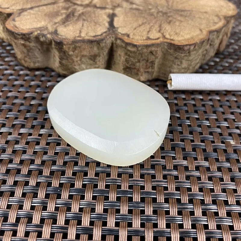 Natural Kunlun Jade Rough Nephrite Raw (44g,5.0X4.0X0.9cm)