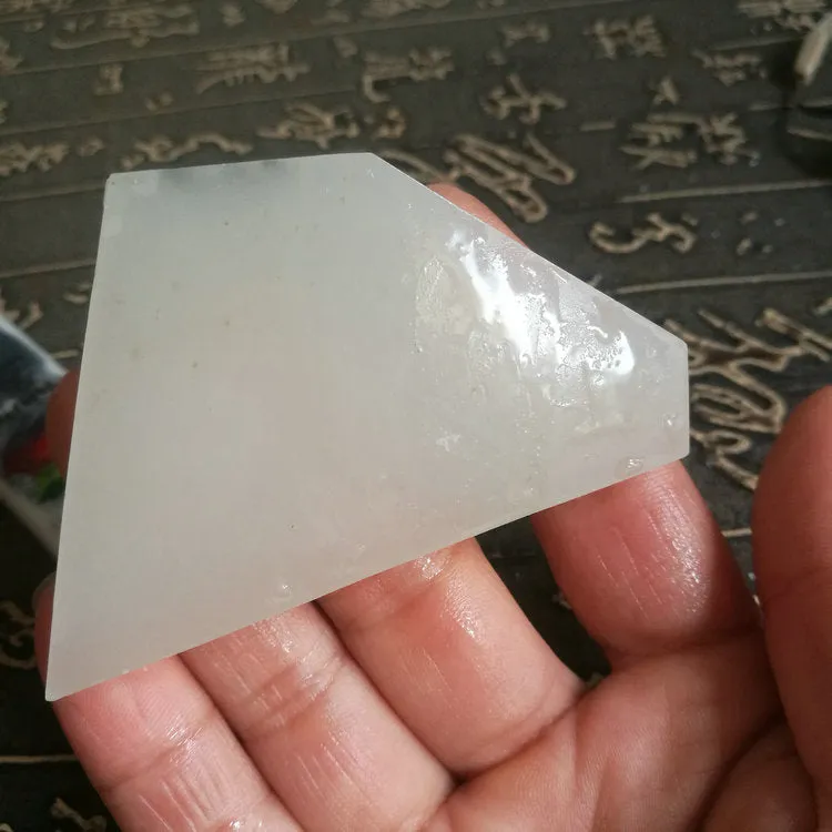 Natural Kunlun Jade Rough Nephrite Raw (50g, 7X4X0.8cm)