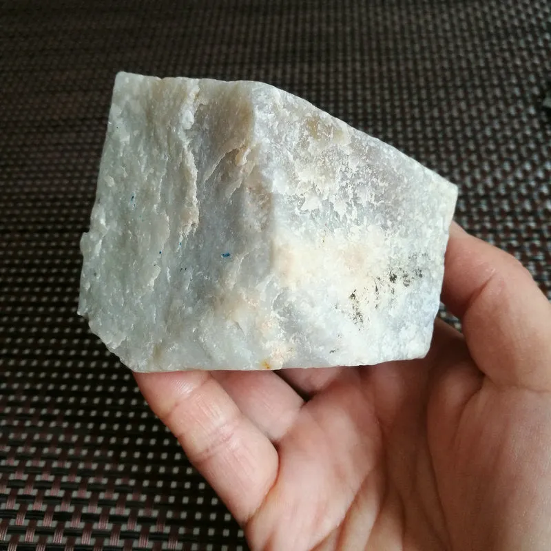 Natural Kunlun Jade Rough Nephrite Raw (524g, 7X6X3.5cm)