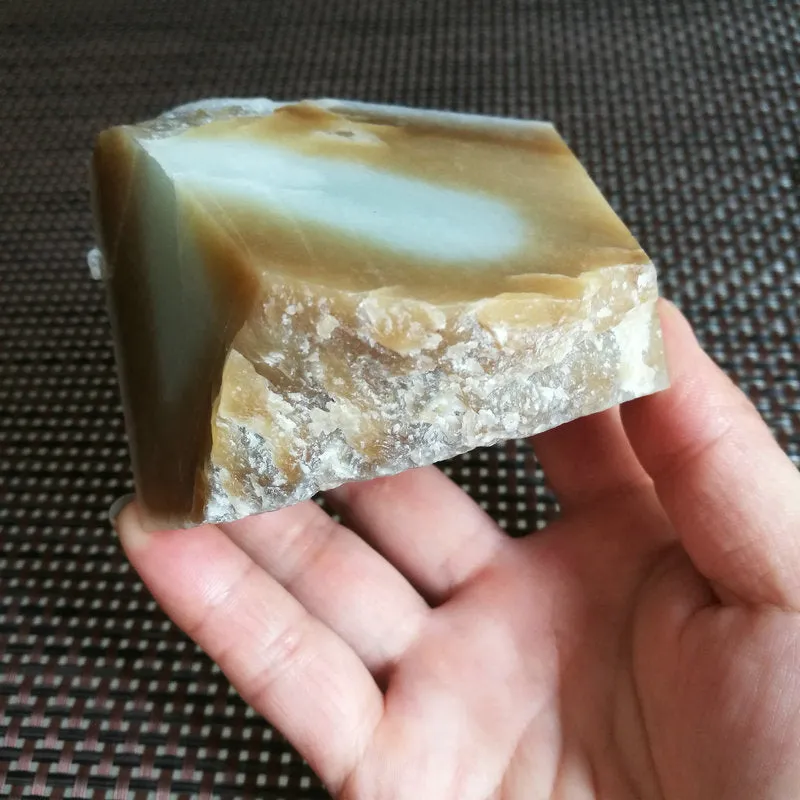 Natural Kunlun Jade Rough Nephrite Raw (524g, 7X6X3.5cm)