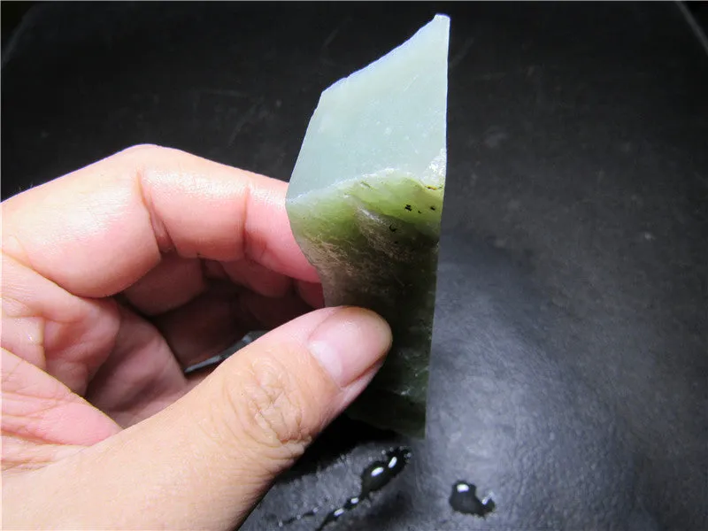 Natural Kunlun Jade Rough Nephrite Raw (53.62g, 70X50X20mm)