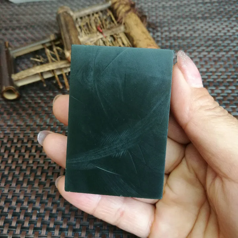 Natural Kunlun Jade Rough Nephrite Raw (6.2X4.2X1.1cm)