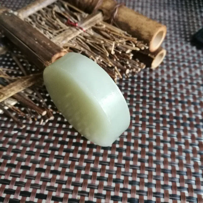 Natural Kunlun Jade Rough Nephrite Raw (65g,4.9X1.2cm)