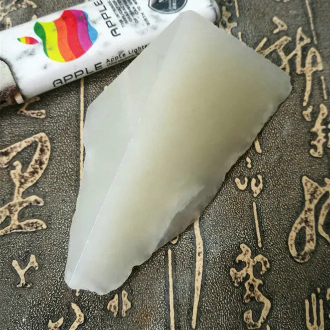 Natural Kunlun Jade Rough Nephrite Raw (82g, 7.3X4X3cm)