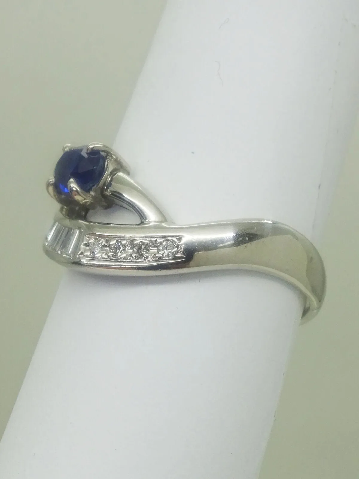 Natural Sapphire & Diamond Split Shank Platinum Ring Size 11.5