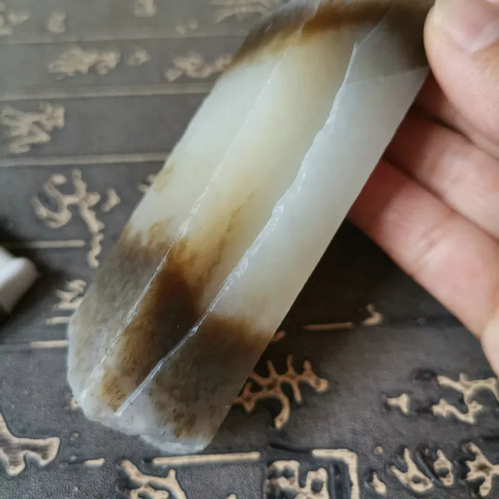 Natural Siberian Jade Rough Nephrite Raw (140g, 9X2.5X2cm)