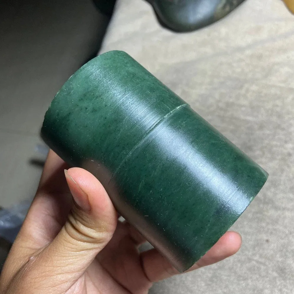 Natural Siberian Jade Rough Russia nephrite Raw (700g, 59X59X86mm)