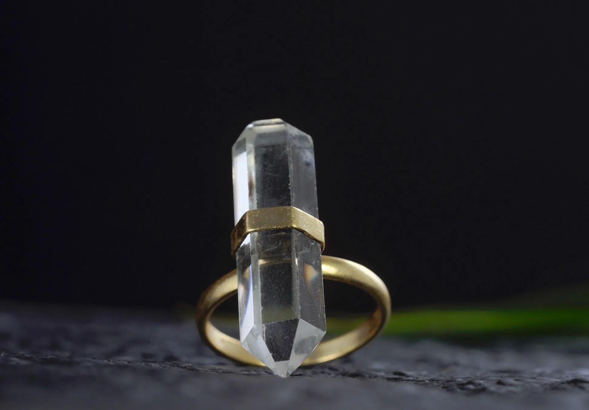 Ring ~ RAW CRYSTAL ~ Bergkristall