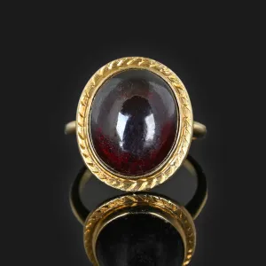 Vintage Cabochon Garnet Ring in 14K Gold